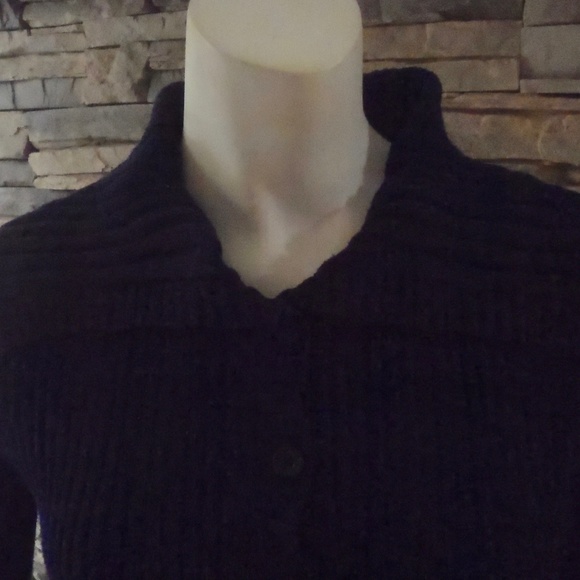 American Eagles Outfitters Navy Sweater size: S/P - Picture 2 of 8